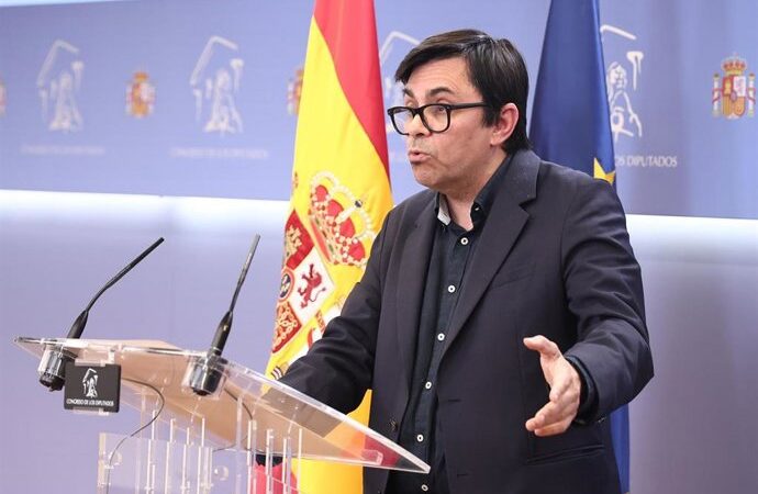 Pisarello (Comuns) opina que el PSOE debió involucrarse más en la extensión de los alquileres