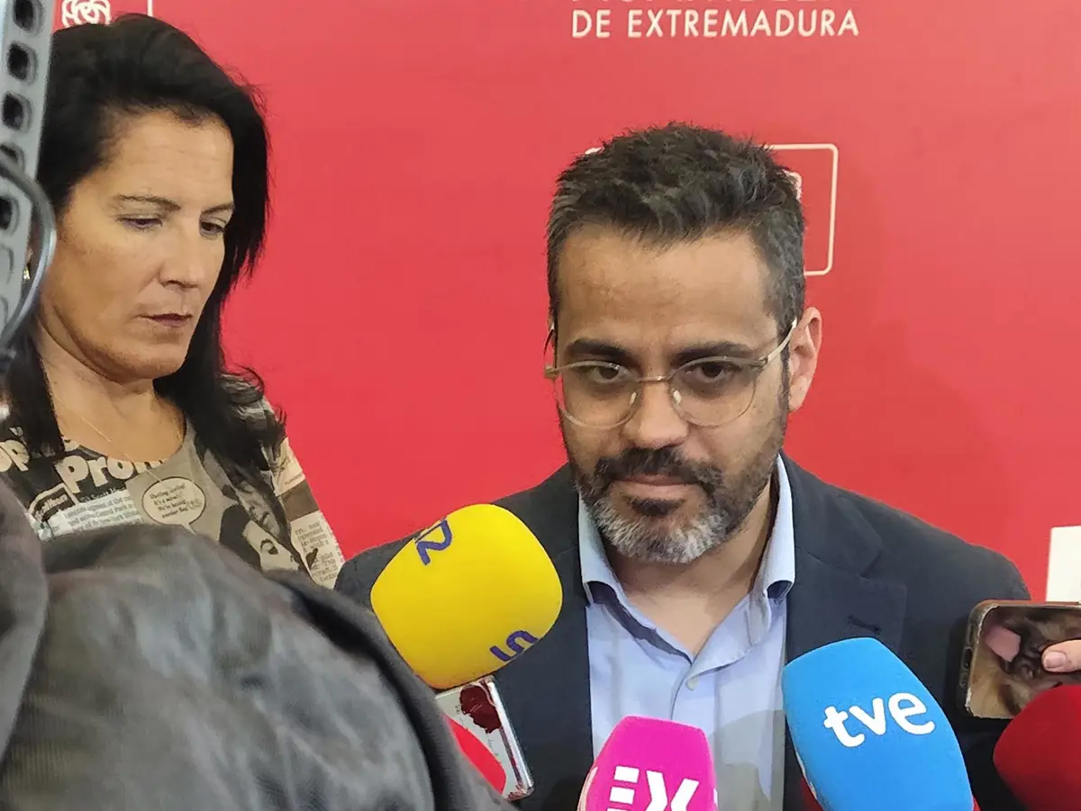 El PSOE cuestiona el cambio «conservador» del nuevo gobierno de Guardiola, que no genera «ilusión