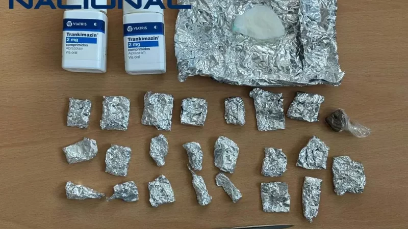La policía desmantela un punto de venta de drogas en Mérida y arresta a dos personas implicadas