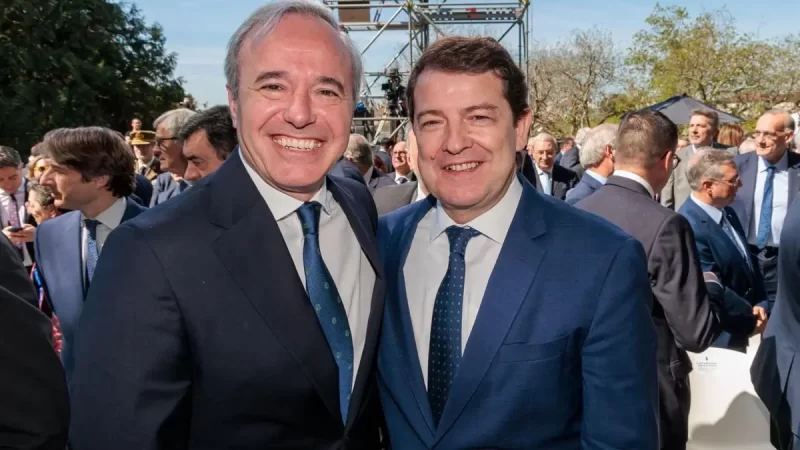 Mañueco felicita a Azcón por su investidura y resalta su capacidad de gestión y compromiso con