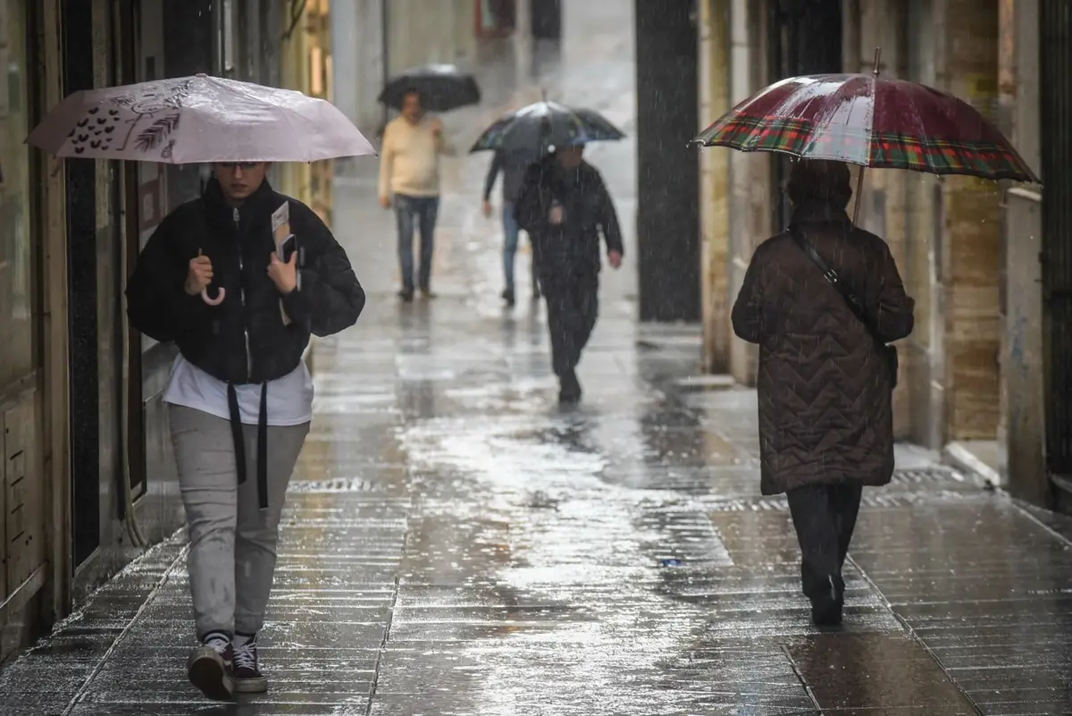Extremadura amplía la alerta amarilla por lluvias y tormentas en Vegas del Guadiana y Meseta