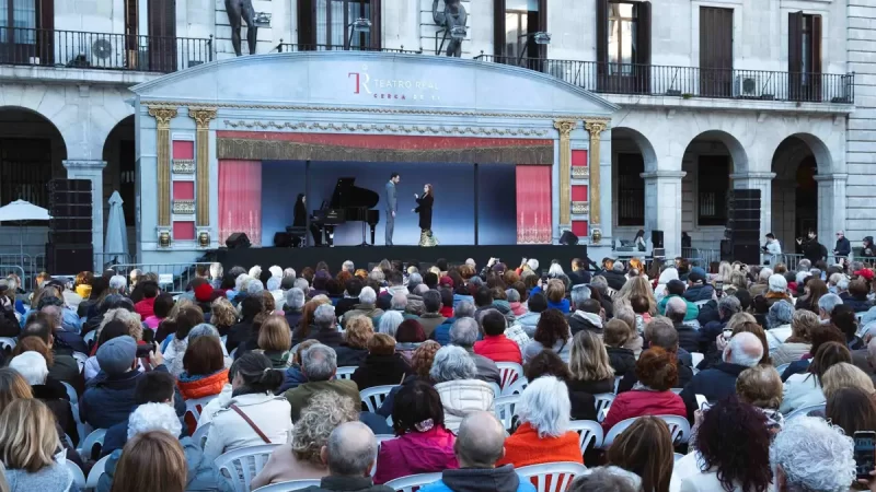 La carroza del Teatro Real dará un concierto lírico en la Plaza Porticada el 2 de mayo