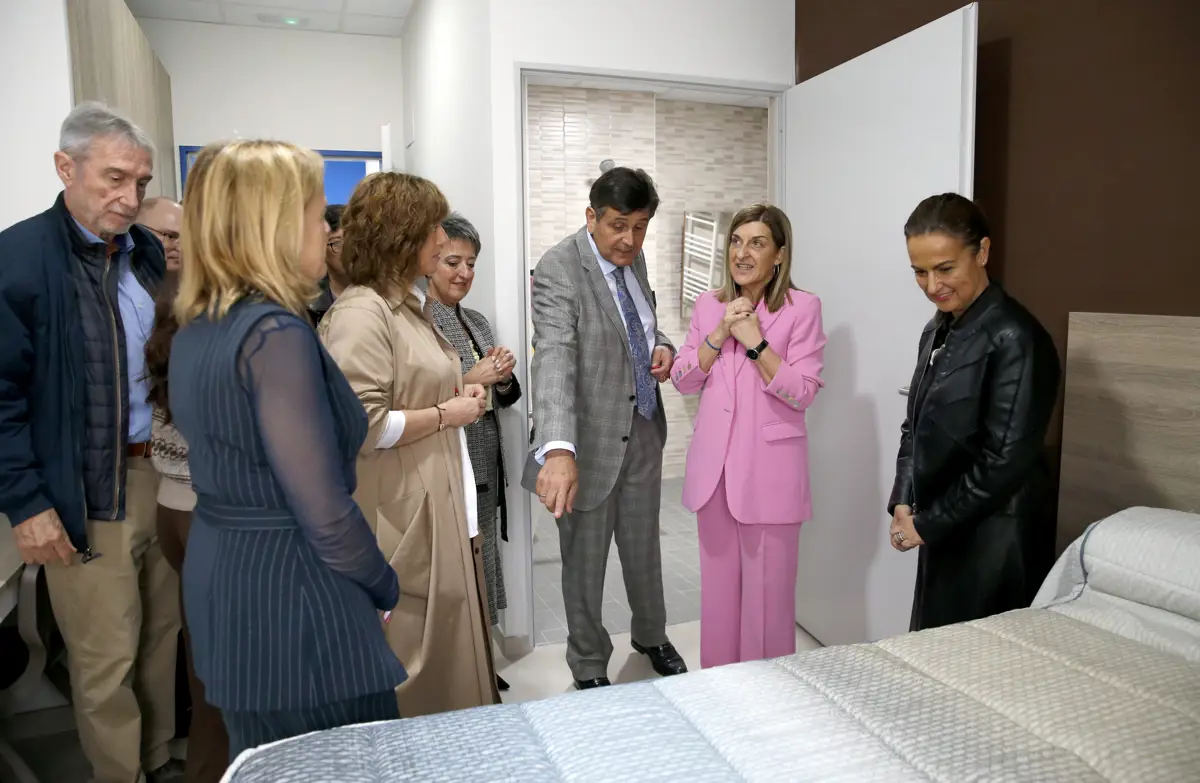 Inaugura el centro de atención para personas con discapacidad en Requejada, con 60 residencias