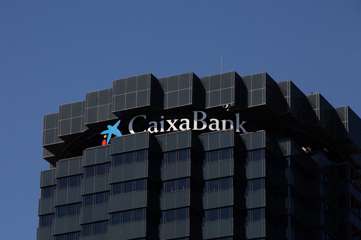 CaixaBank obtiene 1.572 millones en el primer trimestre, un aumento del 7% respecto al año anterior