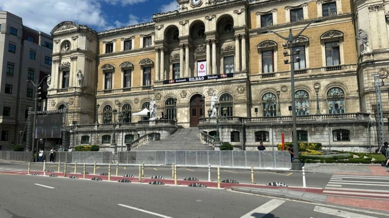 El Ayuntamiento de Bilbao organiza un operativo especial para recibir al Bilbao Basket tras su