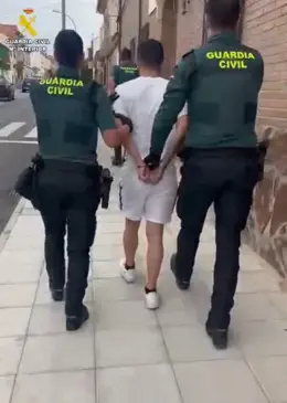 Detienen a un hombre e investigan a otro por amenazas con cuchillo en Cobisa, Toledo
