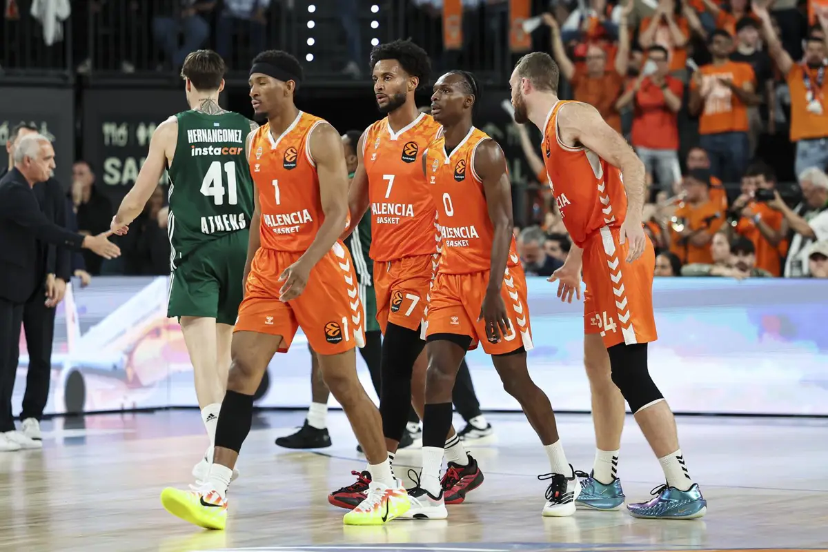 Policía documenta tres sanciones contra miembros del Panathinaikos en el partido frente al