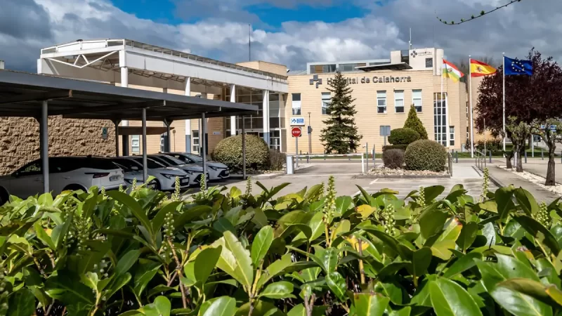 Tres adultos y dos niños resultan heridos en accidente de tráfico entre dos coches en El Villar