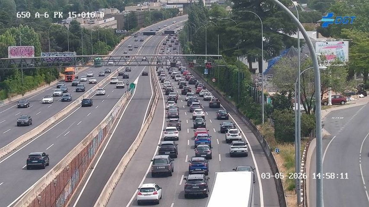 Tráfico denso en los accesos principales a Madrid tras el puente del 1 de mayo