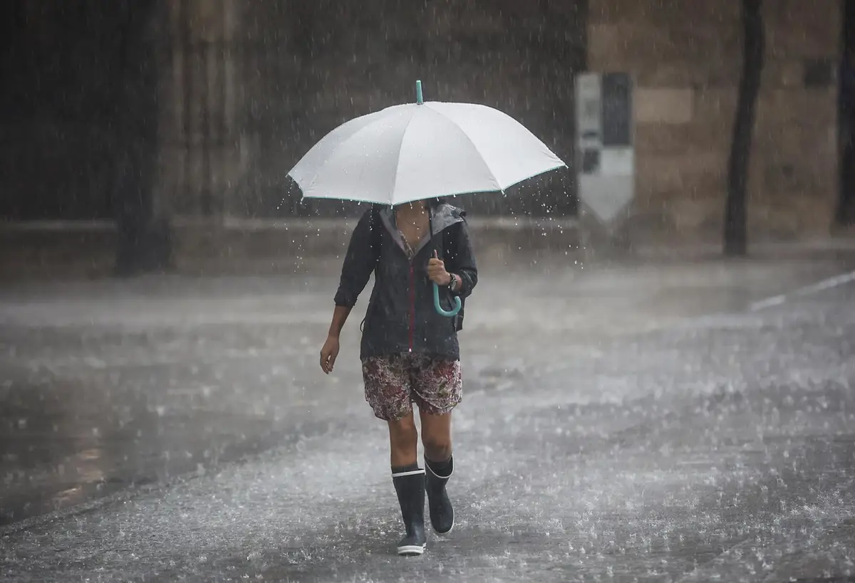 Emergencias finaliza alertas naranjas por lluvias y mantiene la amarilla en el litoral sur de