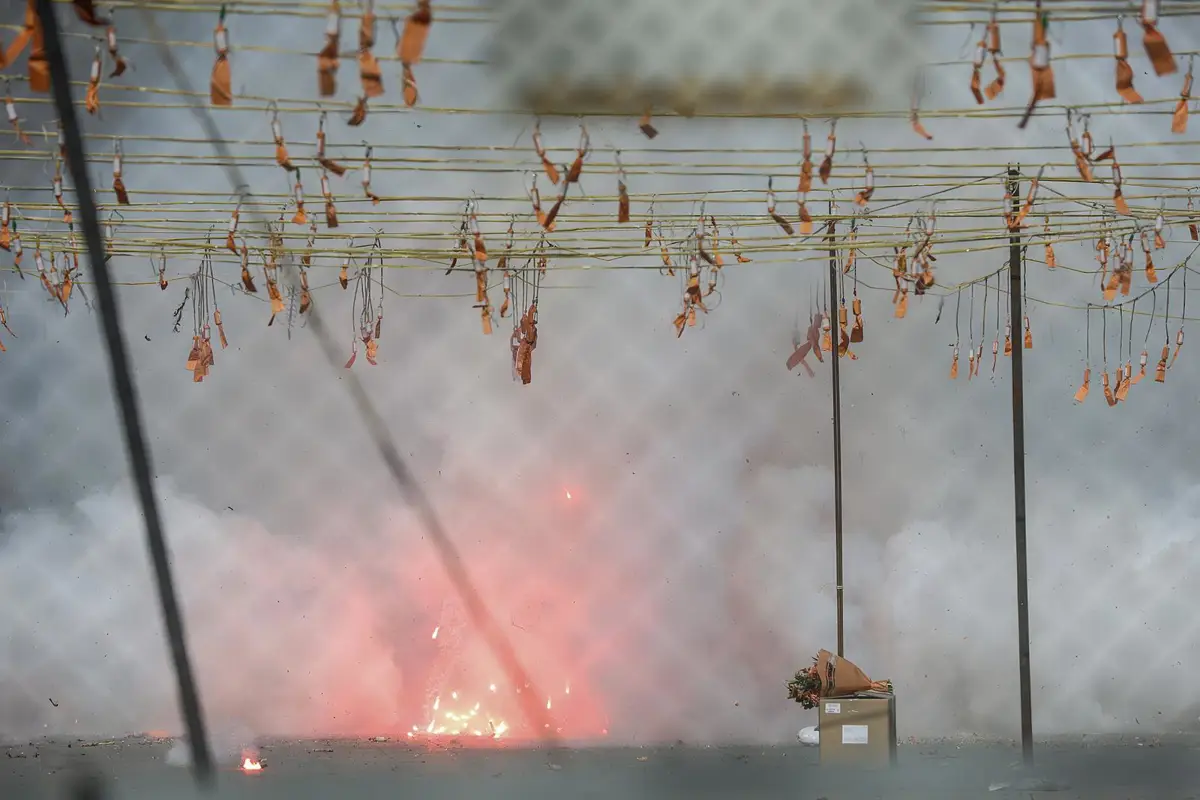 Expulsión y prohibición de entrada en España para ocho detenidos por lanzar petardos en Fallas